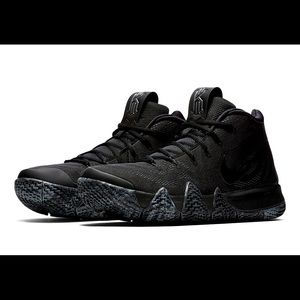 Nike Kyrie 4 Blackouts